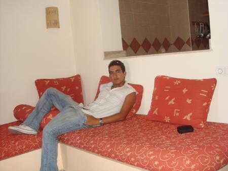 mwa je me repose car la vie est dure !!!!!!!
